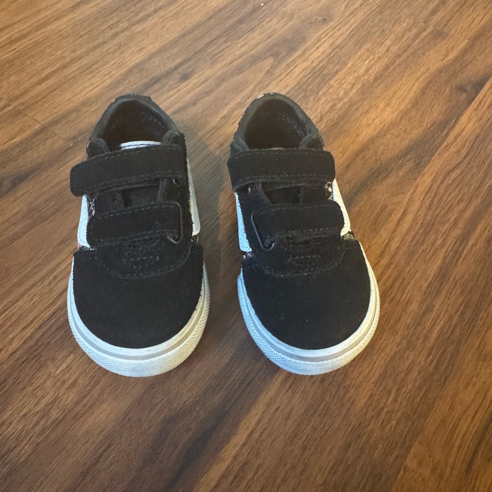 Vans Kids Black and White Velcro Sneakers - Picture 4 of 9